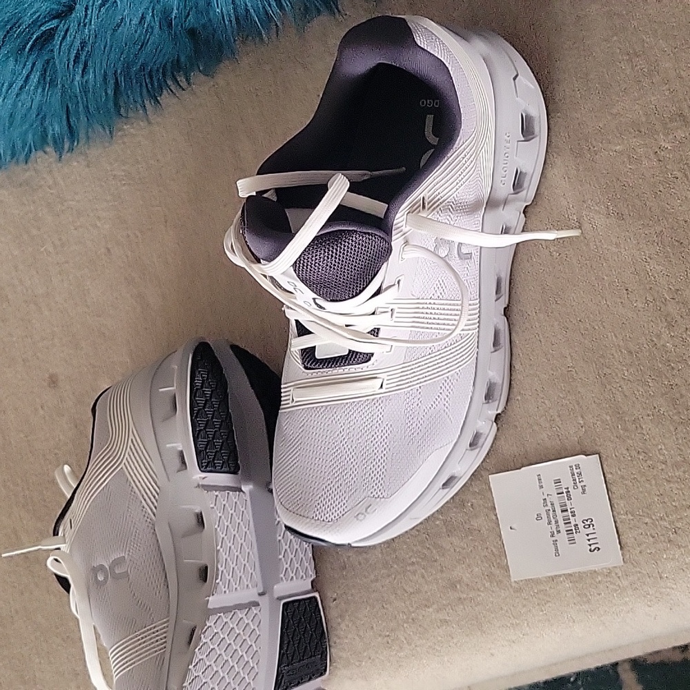 On Running White Glacier Shoes